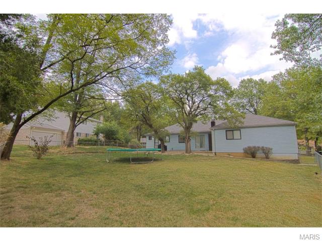 838 Bergquist Dr, Ballwin, MO 63011 photo 5