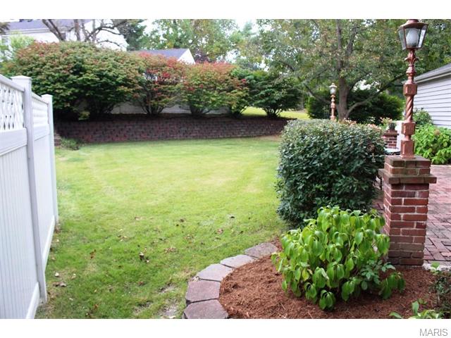 1081 Del Ebro Dr, Ballwin, MO 63011 photo 29