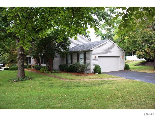 1081 Del Ebro Dr, Ballwin, MO 63011 photo 31