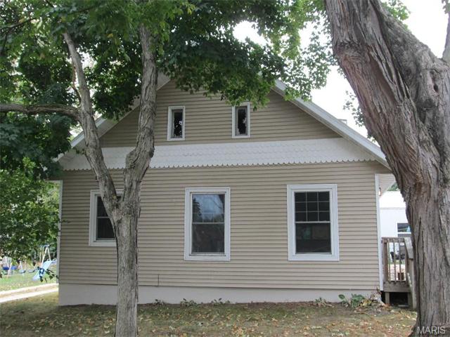 107 E Jefferson, Palmyra, MO 63461 photo 1