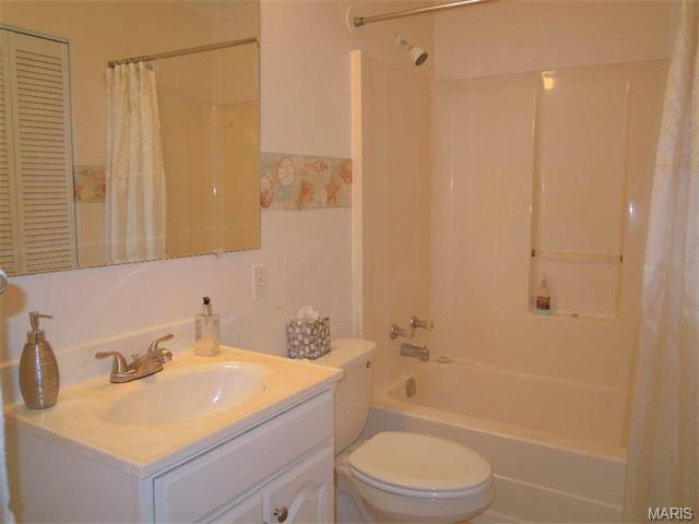 224 Highview Dr, Ballwin, MO 63011 photo 20