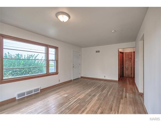 2406 Eatherton Rd, Grover, MO 63040 photo 2