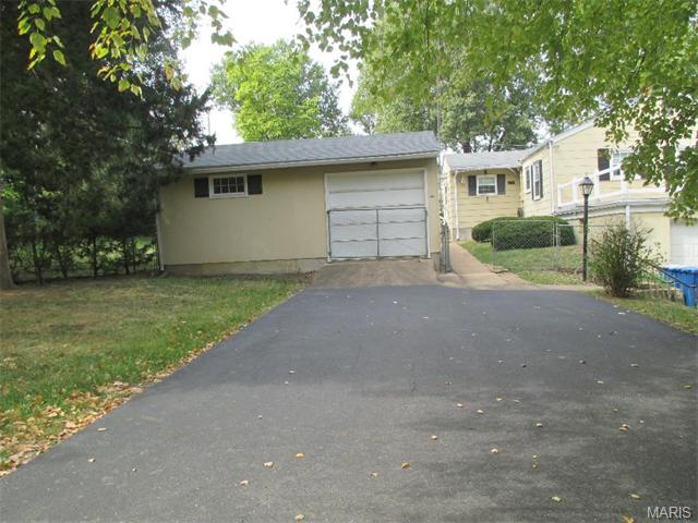 436 Radford, Ballwin, MO 63021 photo 3