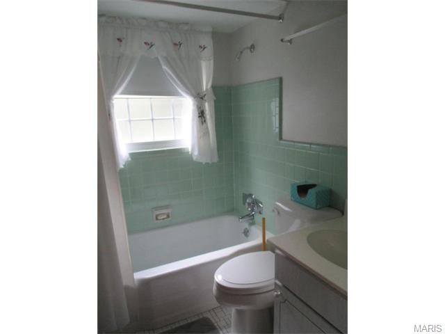 436 Radford, Ballwin, MO 63021 photo 14