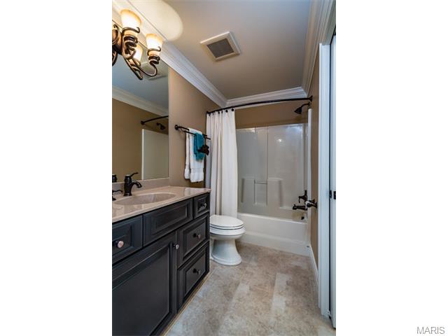 921 Stonecastle Dr, O'fallon, MO 63366 photo 46