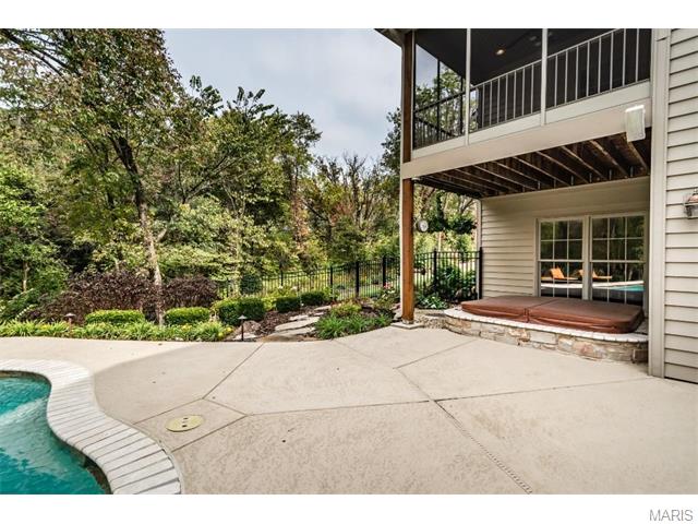 921 Stonecastle Dr, O'fallon, MO 63366 photo 12