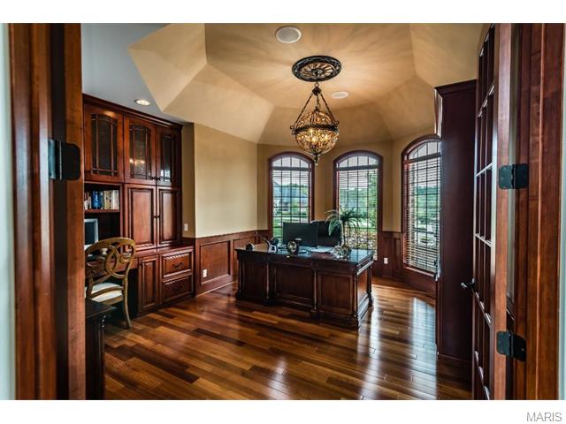921 Stonecastle Dr, O'fallon, MO 63366 photo 20