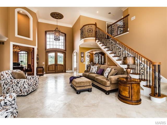 921 Stonecastle Dr, O'fallon, MO 63366 photo 15