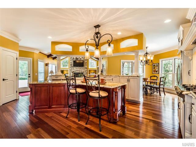 921 Stonecastle Dr, O'fallon, MO 63366 photo 29