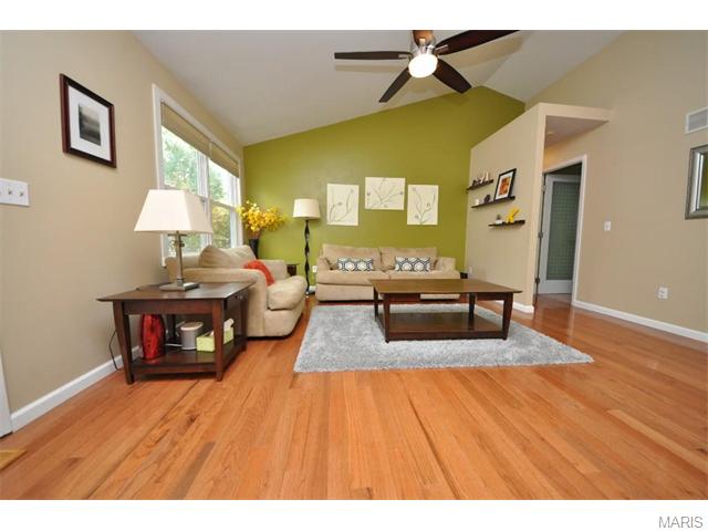 7 Tailor Sq, O'fallon, MO 63368 photo 4