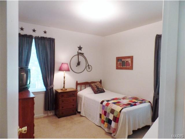 222 Newton, Ballwin, MO 63021 photo 11