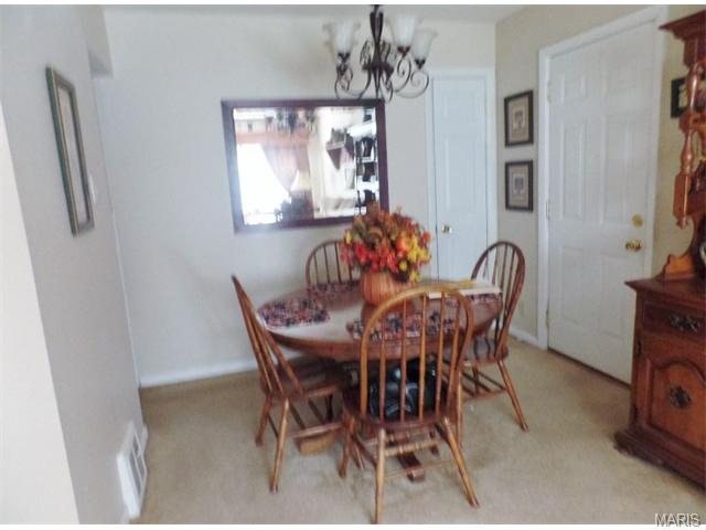 222 Newton, Ballwin, MO 63021 photo 4