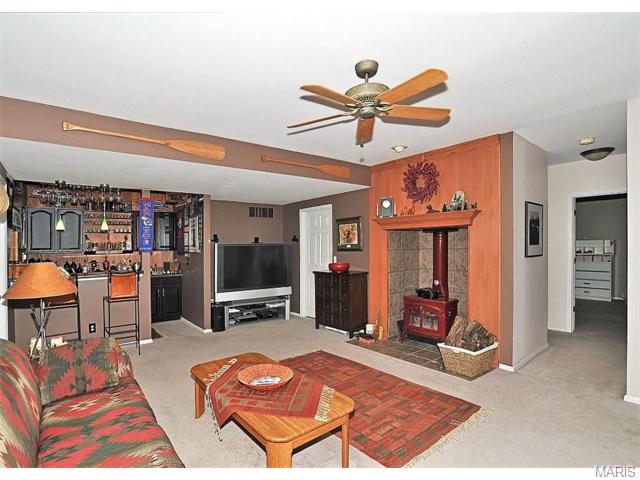 740 Hilltop Woods, Eureka, MO 63025 photo 15