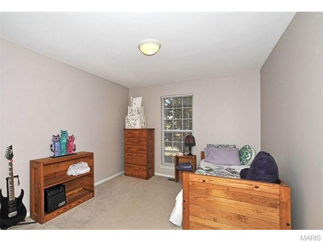 740 Hilltop Woods, Eureka, MO 63025 photo 12