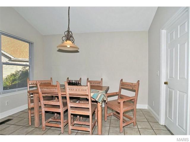 740 Hilltop Woods, Eureka, MO 63025 photo 6