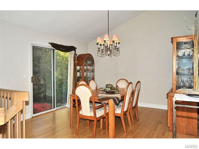 740 Hilltop Woods, Eureka, MO 63025 photo 4