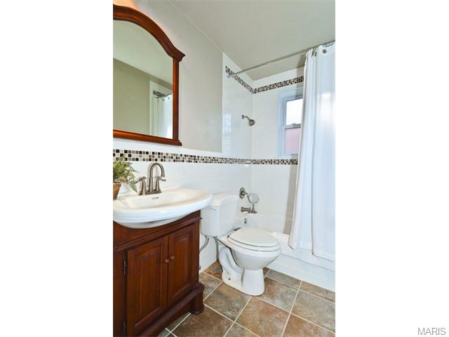 5810 Langley Ave, Saint Louis, MO 63123 photo 10