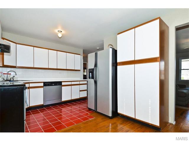 5810 Langley Ave, Saint Louis, MO 63123 photo 7