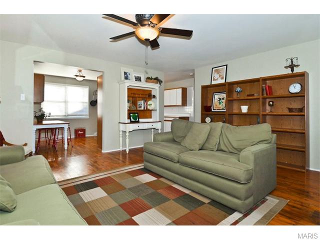 5810 Langley Ave, Saint Louis, MO 63123 photo 4