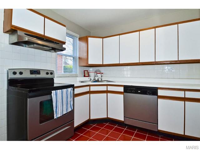 5810 Langley Ave, Saint Louis, MO 63123 photo 9