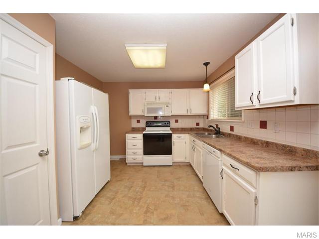 626 Sundance Dr, O'fallon, MO 63368 photo 6