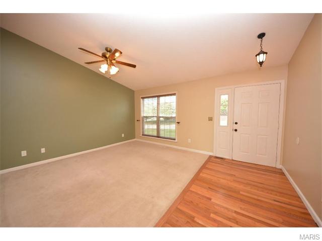 626 Sundance Dr, O'fallon, MO 63368 photo 2