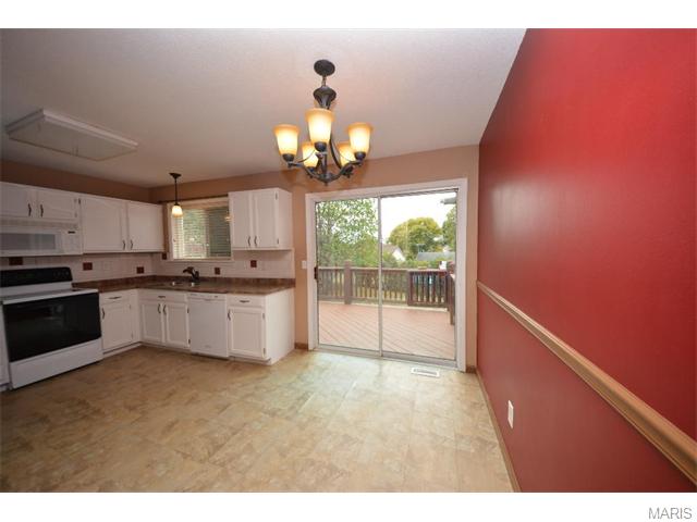 626 Sundance Dr, O'fallon, MO 63368 photo 4