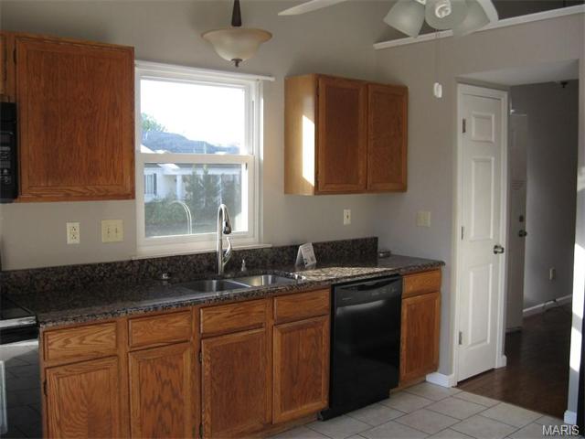 178 Pheasant Pt, O'fallon, MO 63368 photo 9