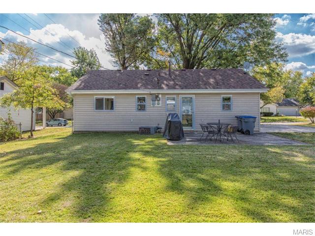 405 Saint Patrick Dr, O'fallon, MO 63366 photo 18