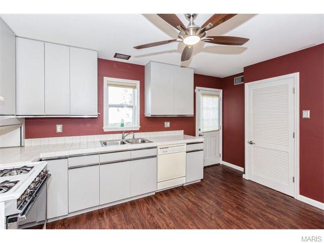 405 Saint Patrick Dr, O'fallon, MO 63366 photo 5