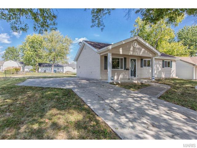 405 Saint Patrick Dr, O'fallon, MO 63366 photo 3