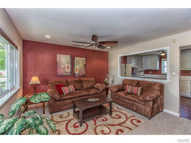 405 Saint Patrick Dr, O'fallon, MO 63366 photo 9
