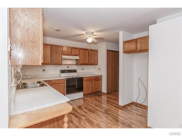 879 Hardcastle, O'fallon, MO 63366 photo 8