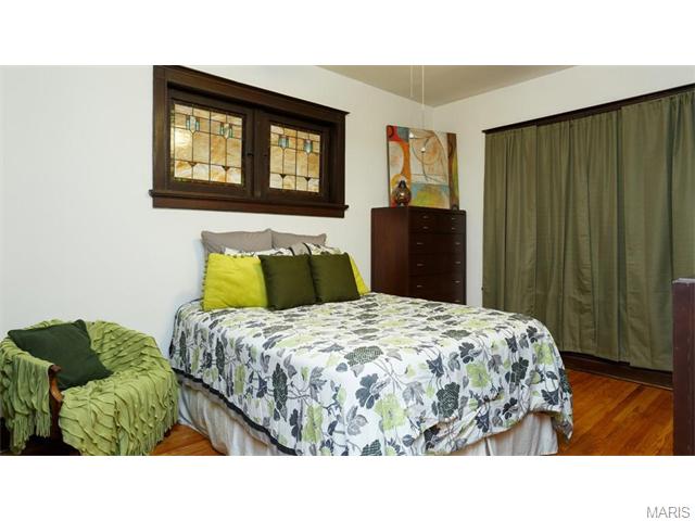 5228 Gresham Ave, Saint Louis, MO 63109 photo 6
