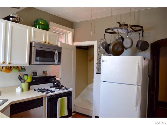 5228 Gresham Ave, Saint Louis, MO 63109 photo 9