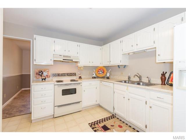 121 Cedar Ridge Ct, Weldon Spring, MO 63304 photo 12