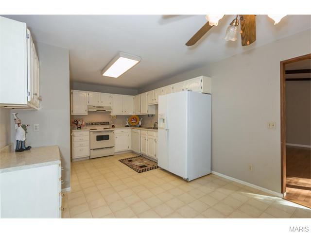 121 Cedar Ridge Ct, Weldon Spring, MO 63304 photo 10