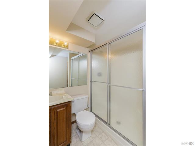 580 Oak Ridge Trails Ct, Ballwin, MO 63021 photo 19