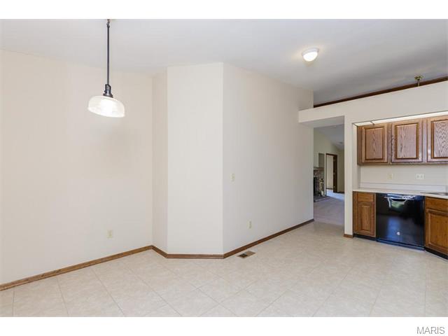 580 Oak Ridge Trails Ct, Ballwin, MO 63021 photo 10