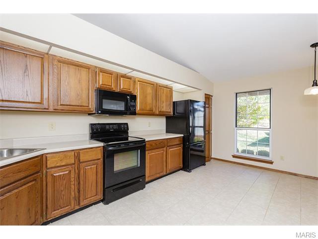 580 Oak Ridge Trails Ct, Ballwin, MO 63021 photo 7