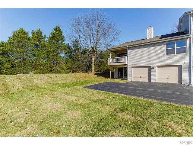 580 Oak Ridge Trails Ct, Ballwin, MO 63021 photo 24
