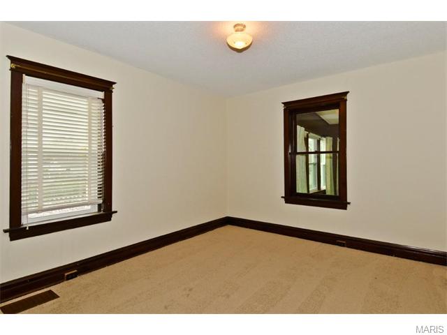 5229 Gresham Ave, Saint Louis, MO 63109 photo 14