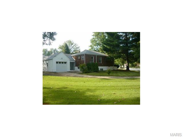 7400 Leadale Dr, Greendale, MO 63121 photo 13