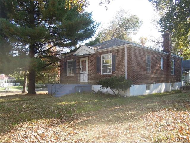 7400 Leadale Dr, Greendale, MO 63121 photo 3