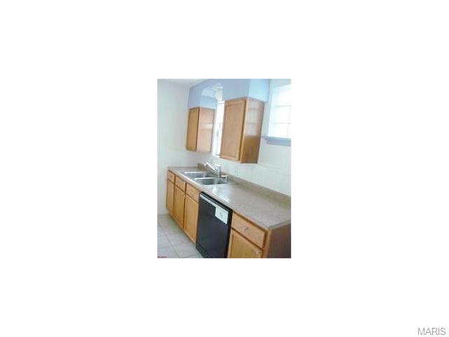 7400 Leadale Dr, Greendale, MO 63121 photo 6