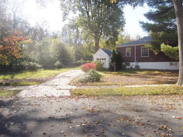 7400 Leadale Dr, Greendale, MO 63121 photo 11