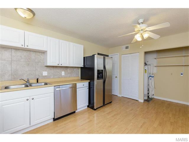 703 Eastbrook Dr, O'fallon, MO 63366 photo 9