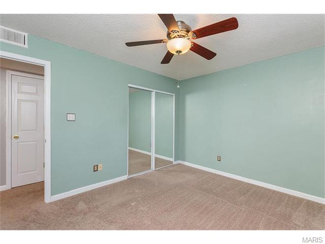 703 Eastbrook Dr, O'fallon, MO 63366 photo 12