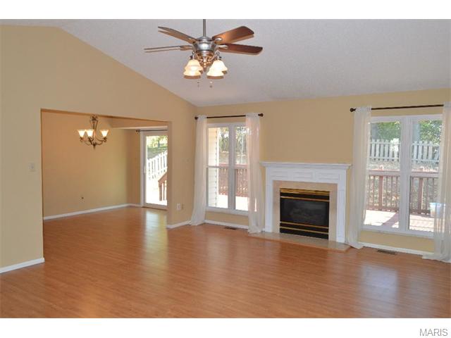 2897 Bromley Dr, O'fallon, MO 63368 photo 3
