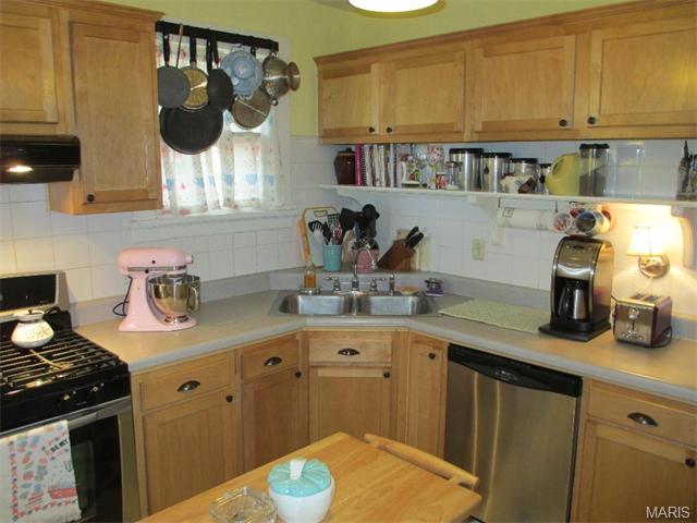 7341 Devonshire Ave, Saint Louis, MO 63119 photo 9